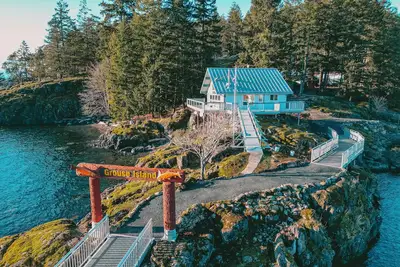 Image de Grouse Island: A Private Island, All Yours - Private Dock, Sauna, Sleeps 8