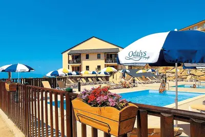 Image de Studio au calme avec accès piscine