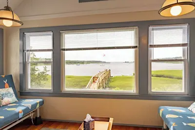 Image de 3-bedroom Waterfront house in delightful Wareham with Ac for relaxing stays