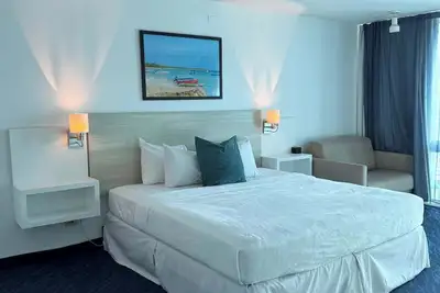 Image de Ocean View Classic Suite • King Bed + Sofa Cama
