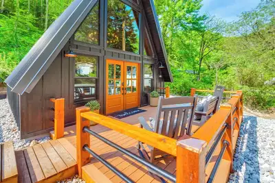 Image de Steps to Dale Hollow Lake! Cozy A-Frame Cabin