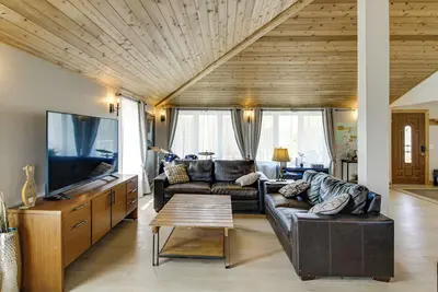 Image de 40-Acre Brook Park Retreat Near Lakes & Fishing!