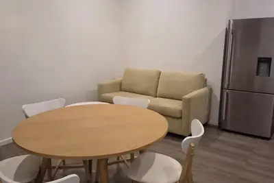 Image de Spacious & Comfortable Stay | Central Location