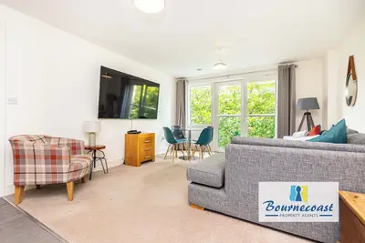 Image de Rubys Retreat by Bournecoast: Town Centre Apartment in Poole Near Quay – Fm10701