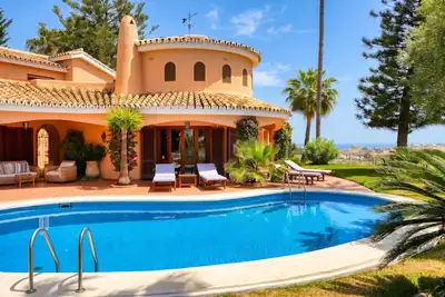 3163 Luxury Mediterranean Villa with Private Pool