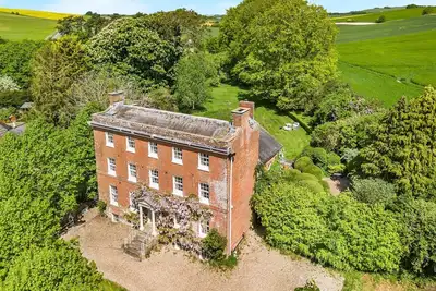 Image de West Kennett House -  Grade Ii listed Georgian house, Marlborough
