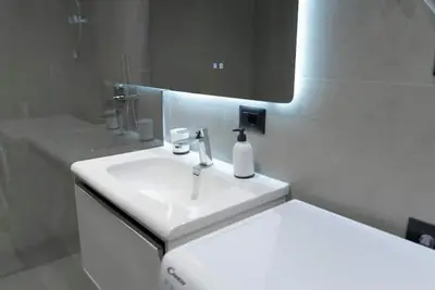 Image de Barrikada-E | Central Stay with Balcony Views, Steps from Skanderbeg Square