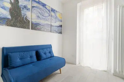 Image de Cozy 43m2 apartment, ideal for 4 people, located on the second floor of a building with lift. The accommodation is located in Loreto, a residential neighborhood full of services. The proximity to the M1/M2 Loreto metro stop (9 minutes on foot) allows you