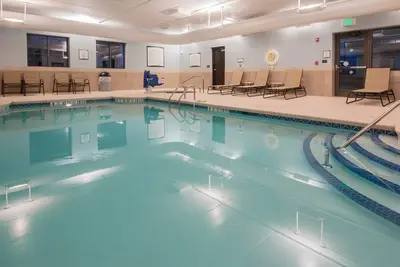 Image de King Studio Suite w/ Free Breakfast, & Pool