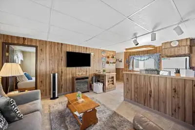 Image de Lakefront Scenic Bay Floathome