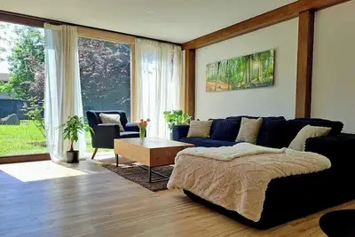 Image de Apartment with big garden, two firepits and 5 minutes from the lake
