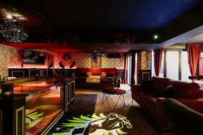 Image de Suite immersive cabaret avec spa privatif Xxl