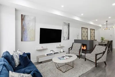 Image de Crosswinds Peak: Sleek 3bdr - Mins to Bm Village