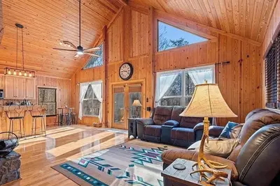 Image de Private Mentone Cabin w/ Hot Tub Near Little River