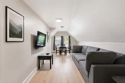 Image de The Grandstands Apt 3 - All Star Baseball Rentals