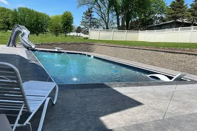 Image de Poolside Estate
