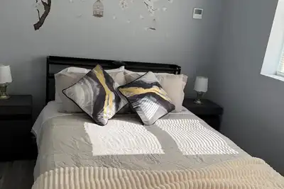 Image de Serene 1-bedroom apartment with Ac in vibrant Newark