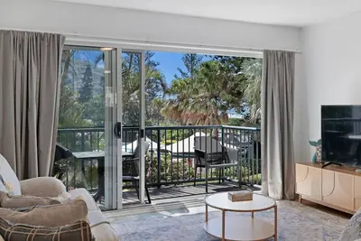 Image de Beachfront 2b Home. Parking. Wifi.