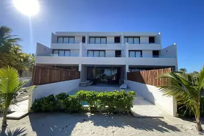 Image de A paradise for the whole family in Uaymitun - Beachfront Villa with pool