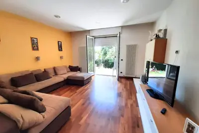 Image de S351 - Sirolo, elegant four-room apartment with garden in the center