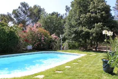 Image de Gîte vacances T3 piscine & Jacuzzi entre Aix sud et Cassis