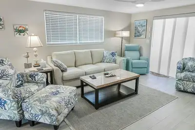 Bare-Foot Bungalow