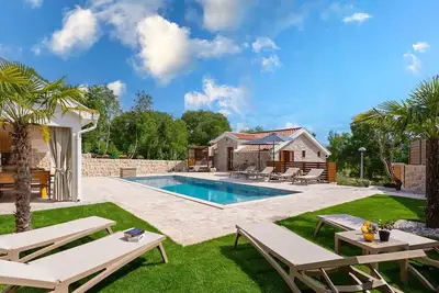Image de Villa Izvor, Charming Stone 4-bedroom Villa in a Makarska hinterland