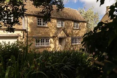 Image de Gorgeous Cotswold stone cottage, in pretty village ideally located for hotspots.