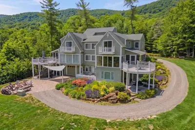Image de Secluded Retreat Endless Mtn Views, Rushing Stream