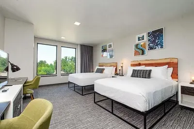 River View Retreat | Luxury Bedding | Near Willamette Valley