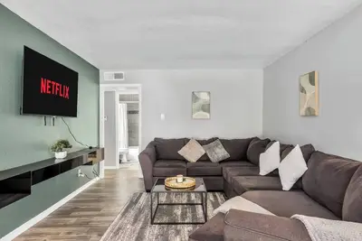 Image de Arlington 3br | At&T, Globe Life, 6 Flags, Parking