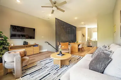 Image de Modern Scandinavian Townhome | Newly Built Retreat