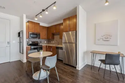 Image de Landing | Chic 2bd, Game Room