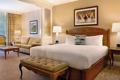 Image de Little America | King Pool | Western Luxe, Golf Course Access, Fireside Lounges