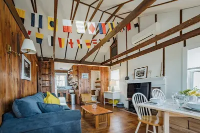 Image de Water View Wellfleet Cottage Near Bay Beaches for 4
