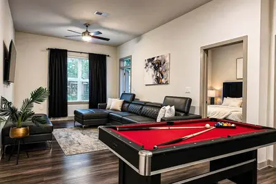Image de Luxury 2br/2ba Nrg Stadium World Cup Ready king Be
