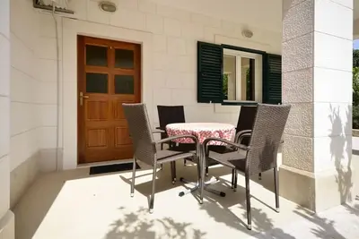 Image de Appartement de deux chambres avec la terrasse et la vue sur le mer Podgora, Makarska (A-25999-a)