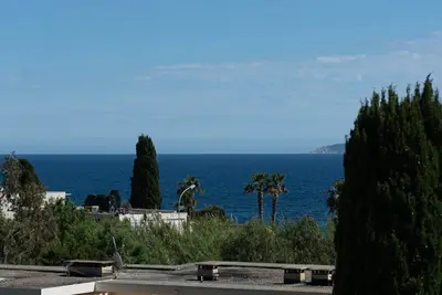 Image de Le Portique, location T2 pour 4 personnes à Aiguebelle, vue mer, 350m plage