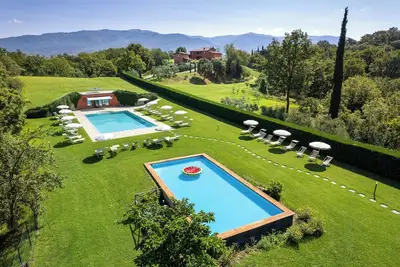 Image de Appartement au rez-de-chaussée dans un domaine dans le Valdarno