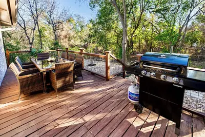 Image de Large Deck, Rec Room! 2-Unit Atx Retreat By Campus