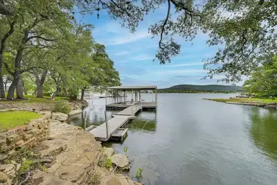 Image de Fishing Dock & Mtn Views! Buchanan Lake Family Gem