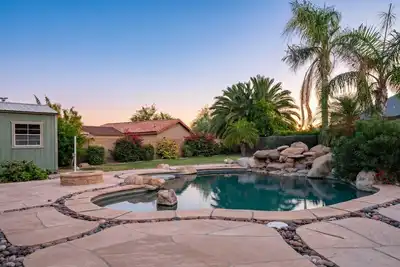 Image de Mins to State Farm Stadium - Pool, Fire Pit
