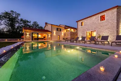 Image de Villa Ciburi in Pazin, Istria: 320 m² living space, room for 16 people