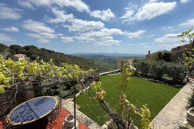 Image de Le logis - Maison authentique avec jardin et vue