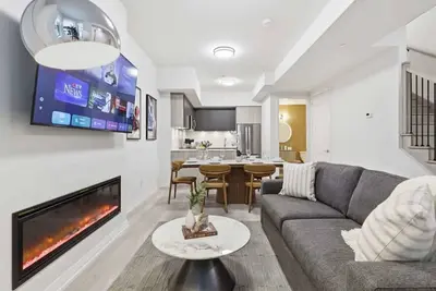 Image de Toronto Boutique 4br 3. 5 Bath Stay for 10