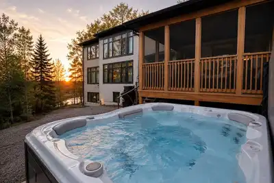 Image de Dream Muskoka Retreat with Hot Tub, Bbq, Fire Pit, Theatre and Zen Room