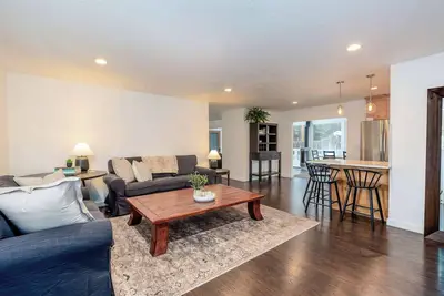 Image de Modern Bend Family-Friendly Home w/ Fenced Yard