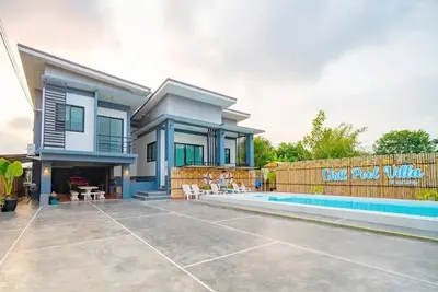 Image de Lovely 3-bedroom villa with Ac in Tambon Sattahip