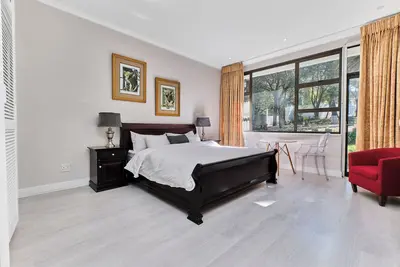 Image de Luxe Group Retreat with 6 Ensuite Rooms
