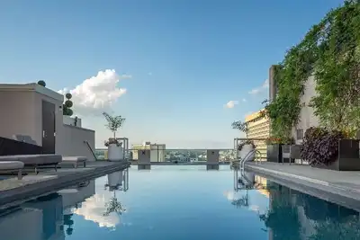 Image de Near Love Park | Skyline Rooftop Pool with Kitchen